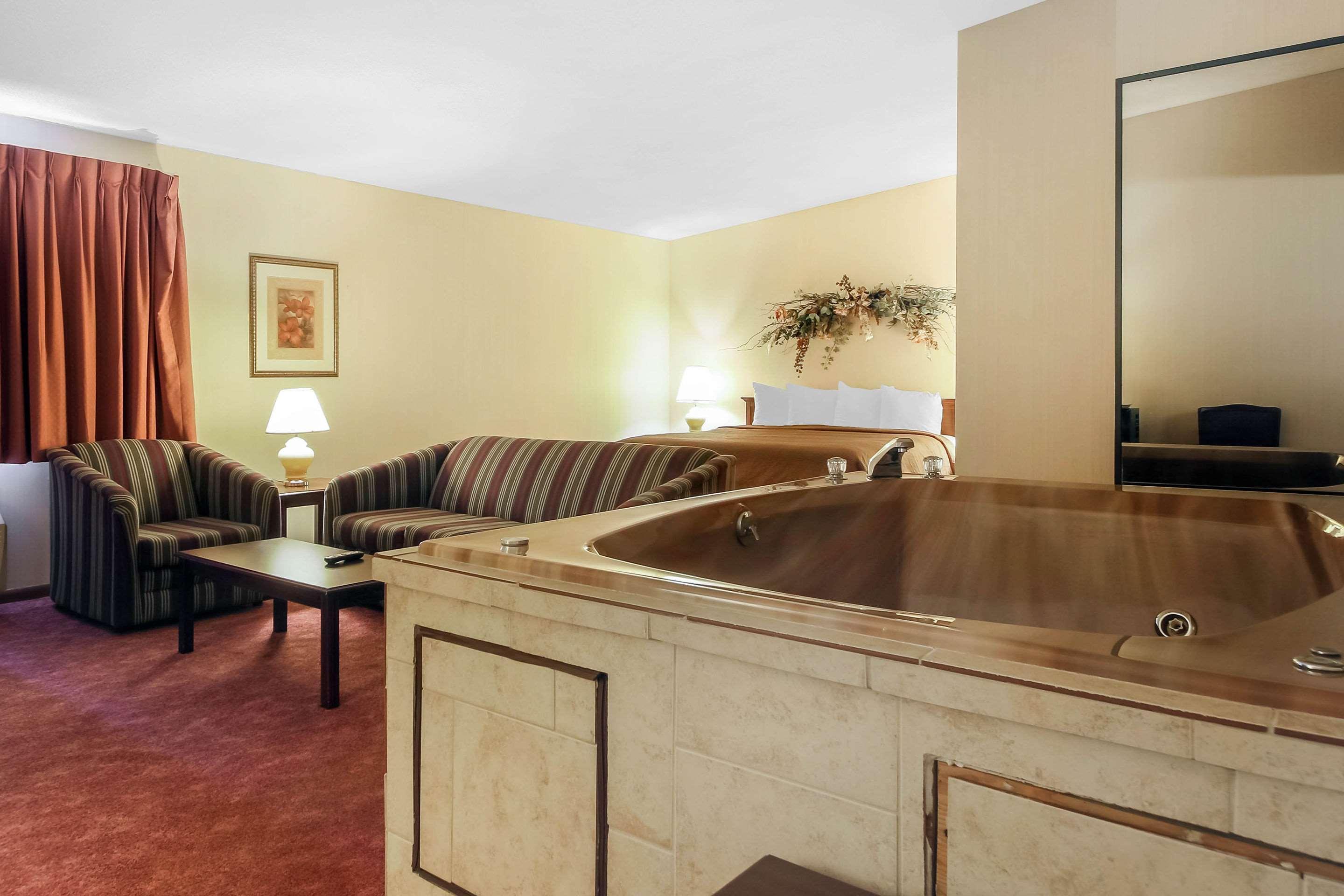 Comfort Inn & Suites Beaver Dam Luaran gambar