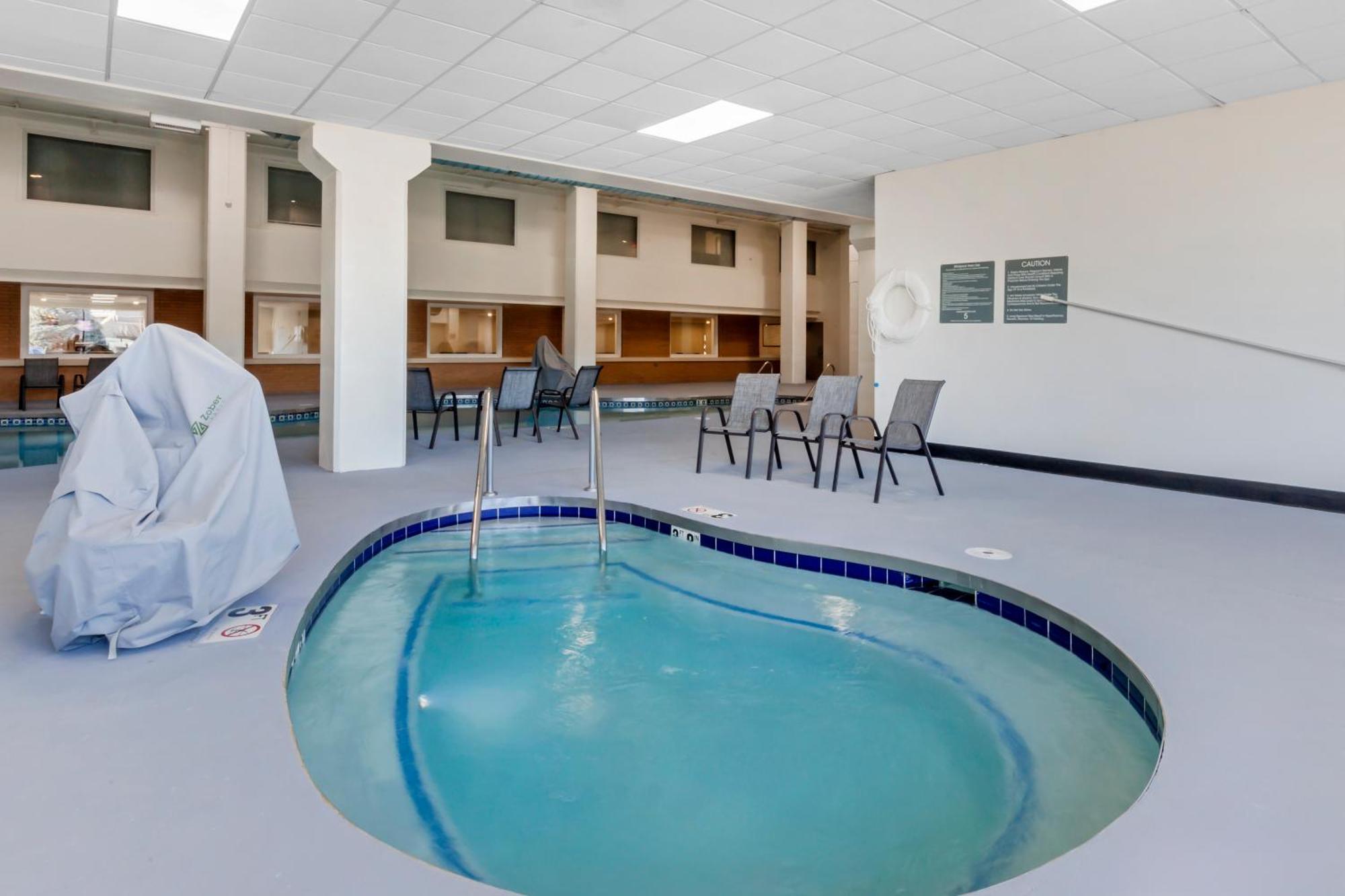 Comfort Inn & Suites Beaver Dam Luaran gambar