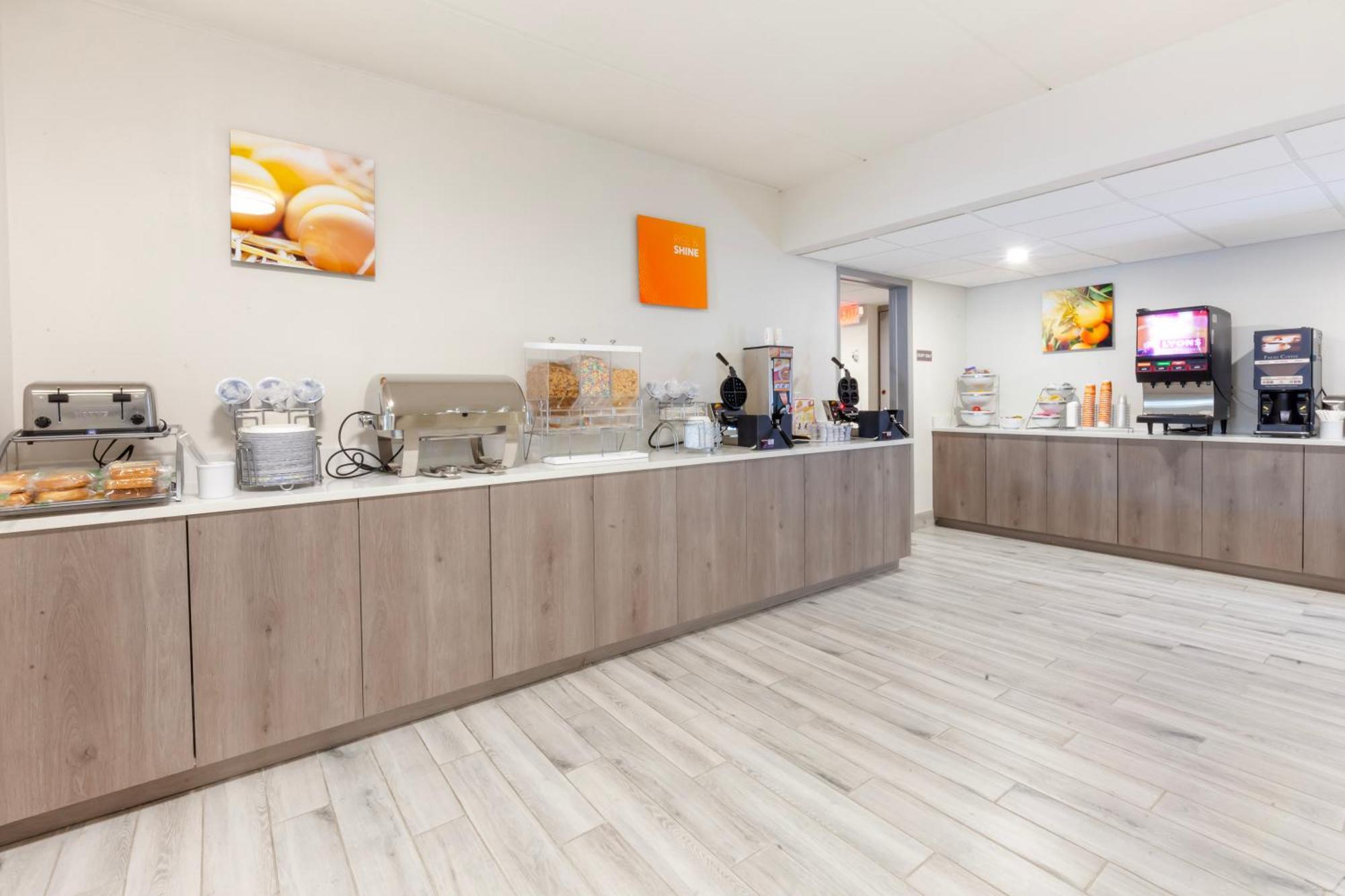 Comfort Inn & Suites Beaver Dam Luaran gambar