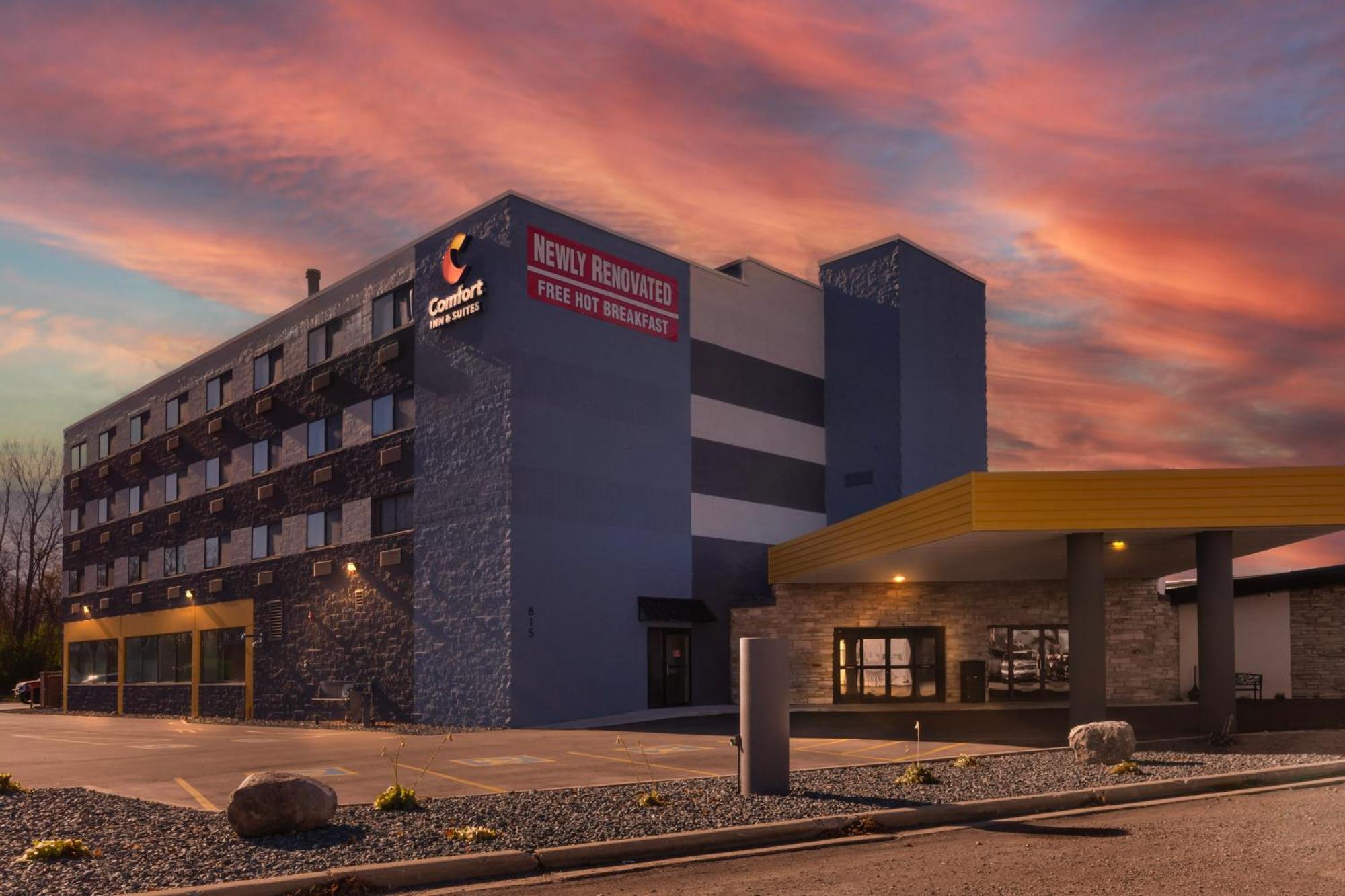 Comfort Inn & Suites Beaver Dam Luaran gambar