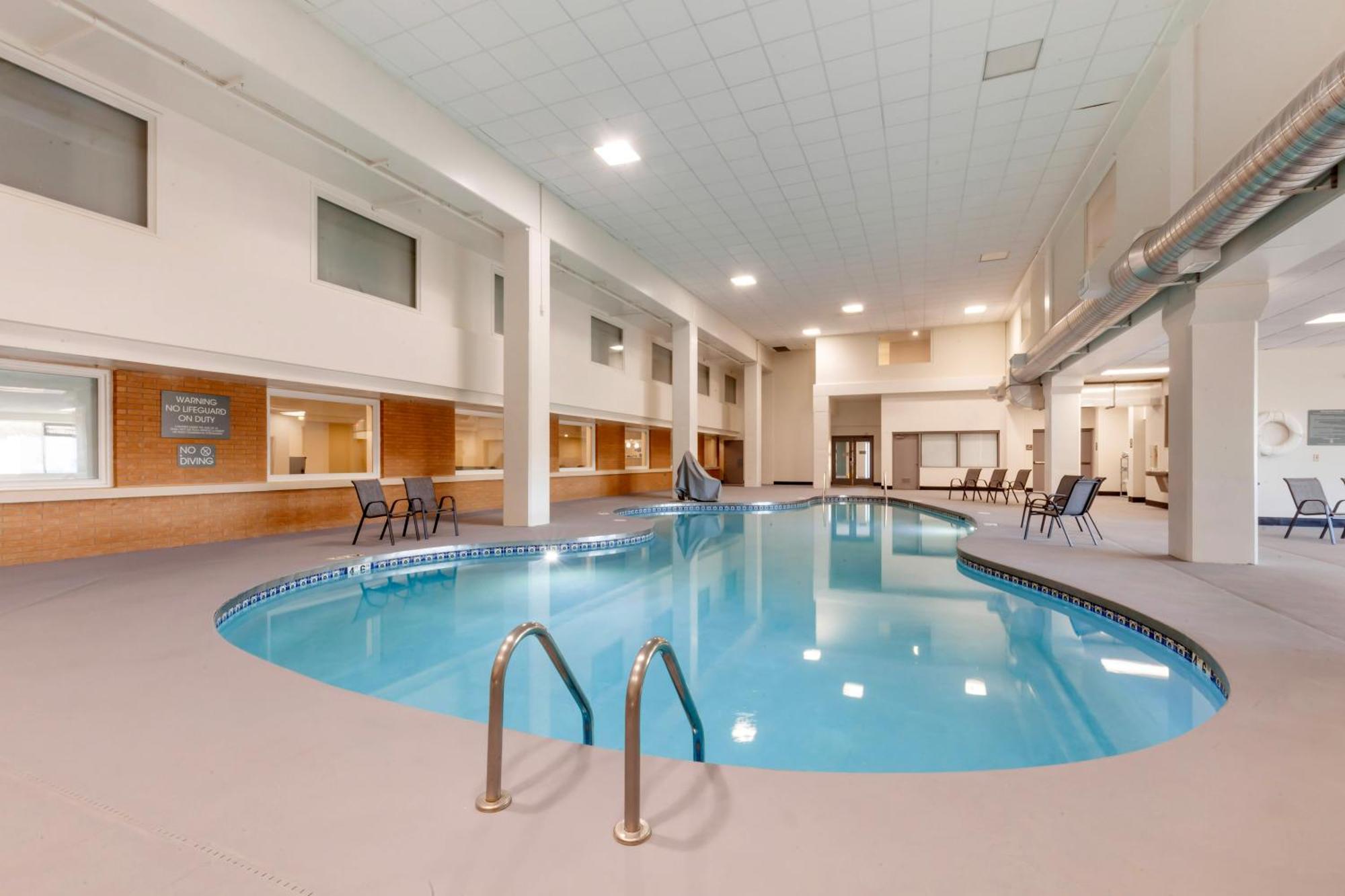 Comfort Inn & Suites Beaver Dam Luaran gambar